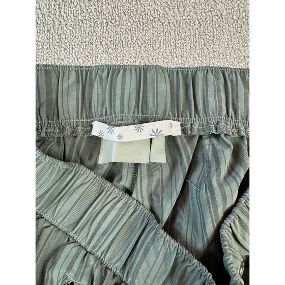 Athleta Sway Shorts Striped Athleisure Outdoors Casual Olive Green Size Small - Picture 4 of 7